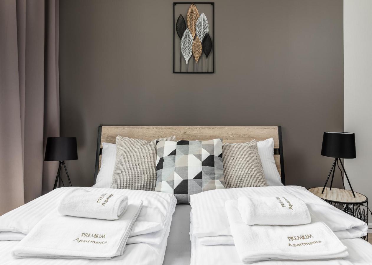 Premium Apartments New Town Private Parking Included ชเตชชิน ภายนอก รูปภาพ